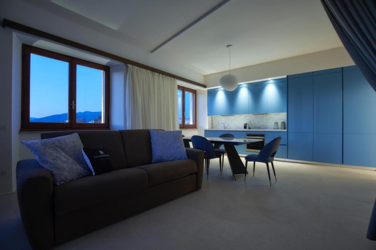 Five Stars Luxury With Jacuzzi Appartement *